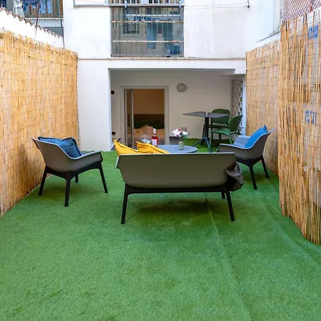 New Modern 2 Bedroom Near Policlinico Апартаменти *