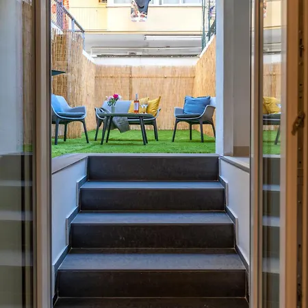 New Modern 2 Bedroom Near Policlinico Apartment