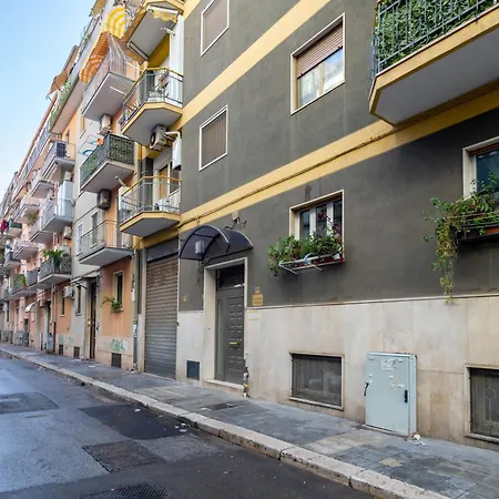 New Modern 2 Bedroom Near Policlinico Appartement *