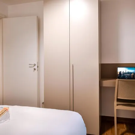 Apartment New Modern 2 Bedroom Near Policlinico Bari