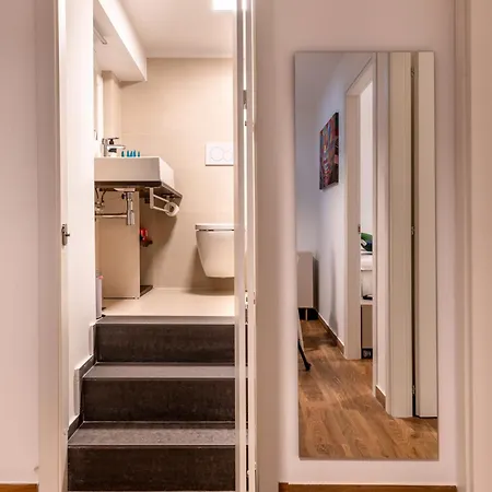 Apartment New Modern 2 Bedroom Near Policlinico *